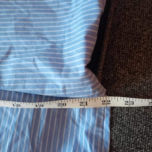 Hi-lo tailored stripe shirt - Picture 7 of 10